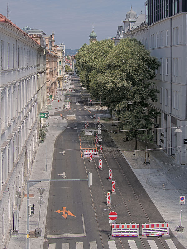 Livebild Baukamera 1 - Webcam 'Neutorgasse Blick von Süden' - Baustelle Neubau Innenstadtentlastungsstrecke Straßenbahn, Graz (ca. 5 Minuteninterval)